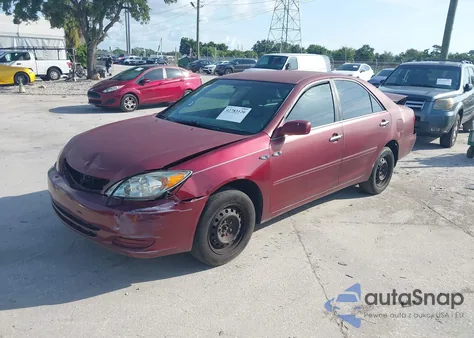 2004 Toyota Camry Le z USA, uszkodzony, nr VIN 4T1BE32K84U323295